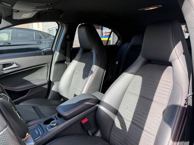 Vehicle Image 31