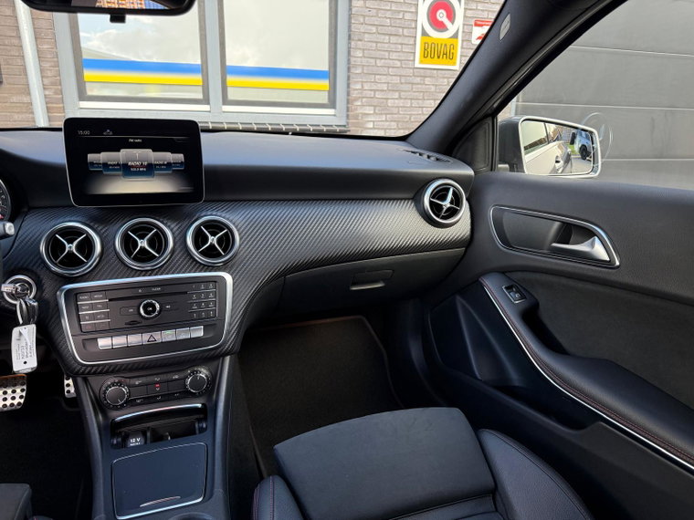 Vehicle Image 36
