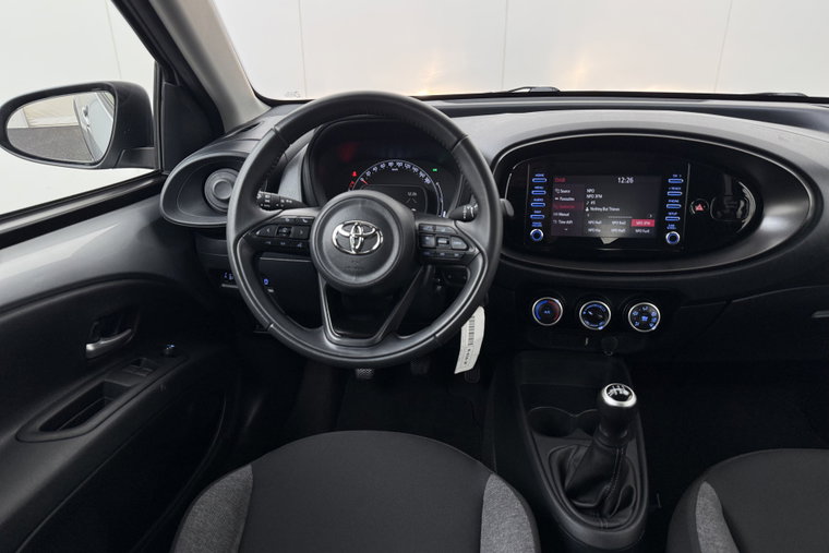 Vehicle Image 7