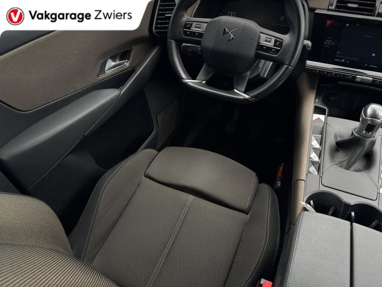 Vehicle Image 23