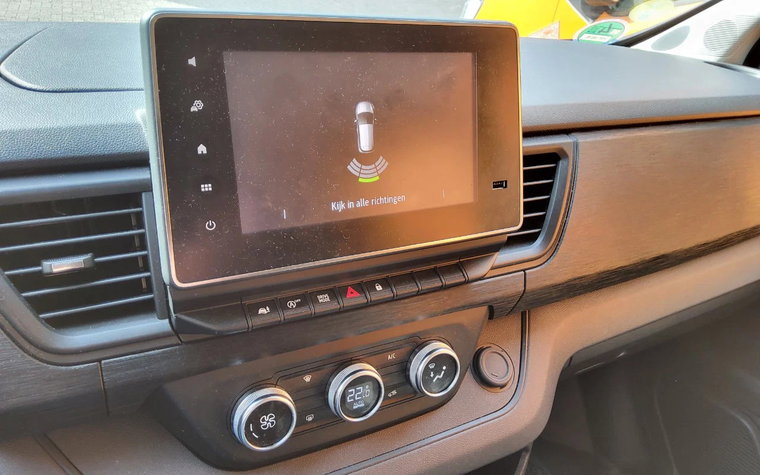 Vehicle Image 19
