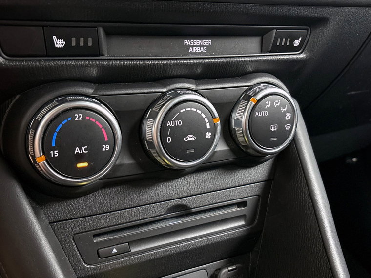Vehicle Image 24