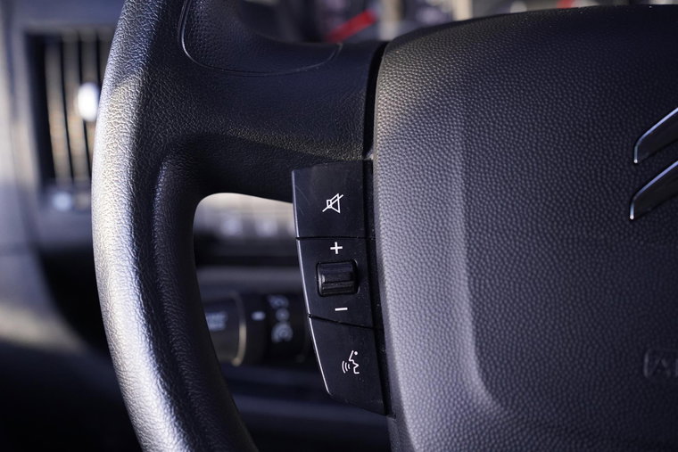Vehicle Image 36