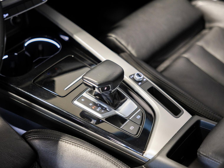 Vehicle Image 36
