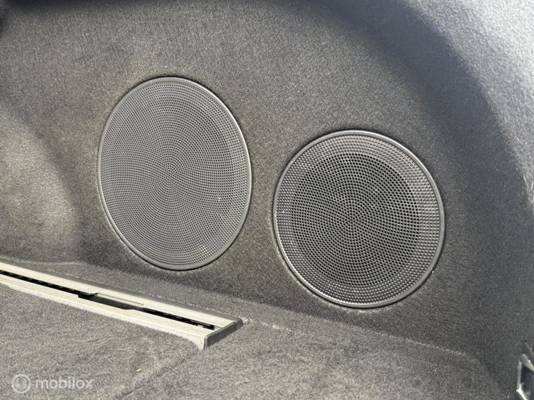 Vehicle Image 45