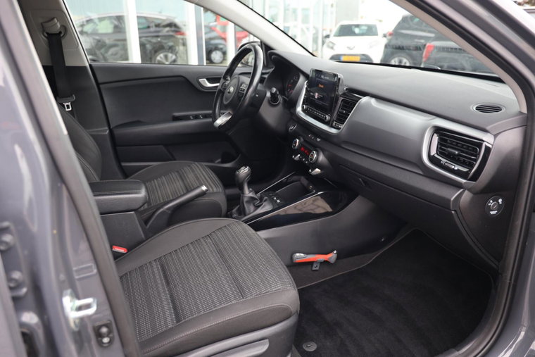 Vehicle Image 19