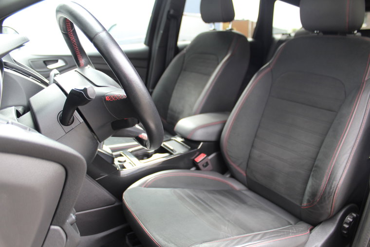 Vehicle Image 35