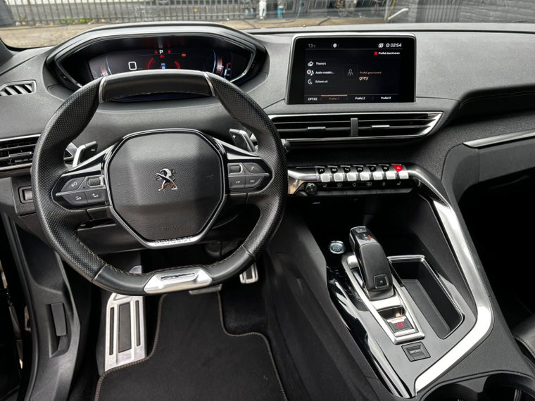 Vehicle Image 30