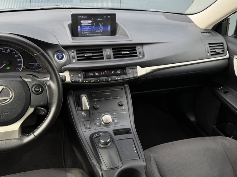 Vehicle Image 22