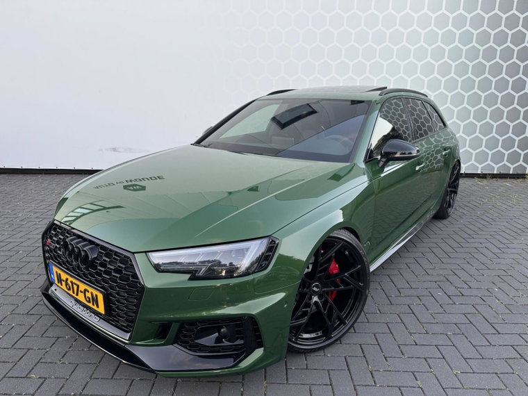 Vehicle Image 32