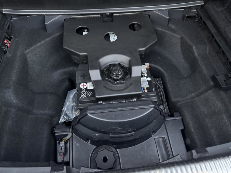 Vehicle Image 37