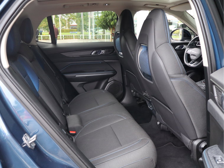 Vehicle Image 33