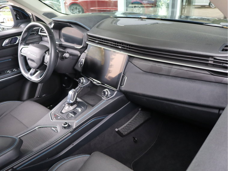 Vehicle Image 11