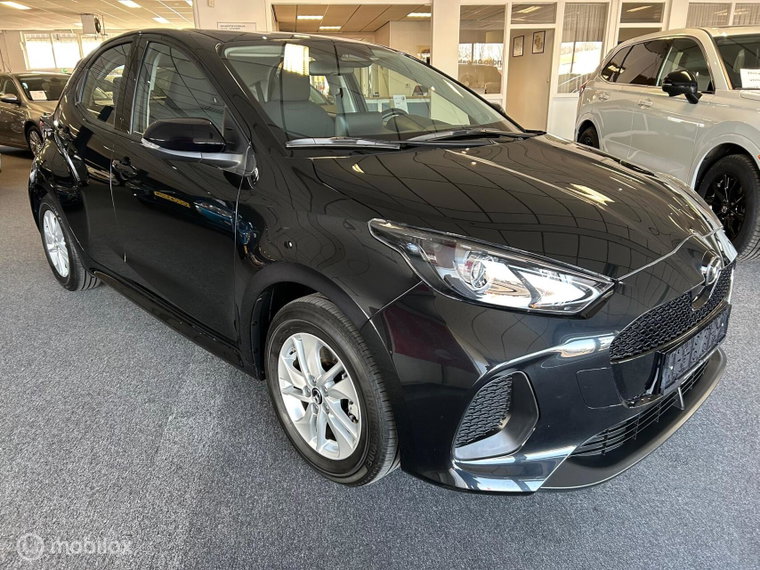 Vehicle Image 11