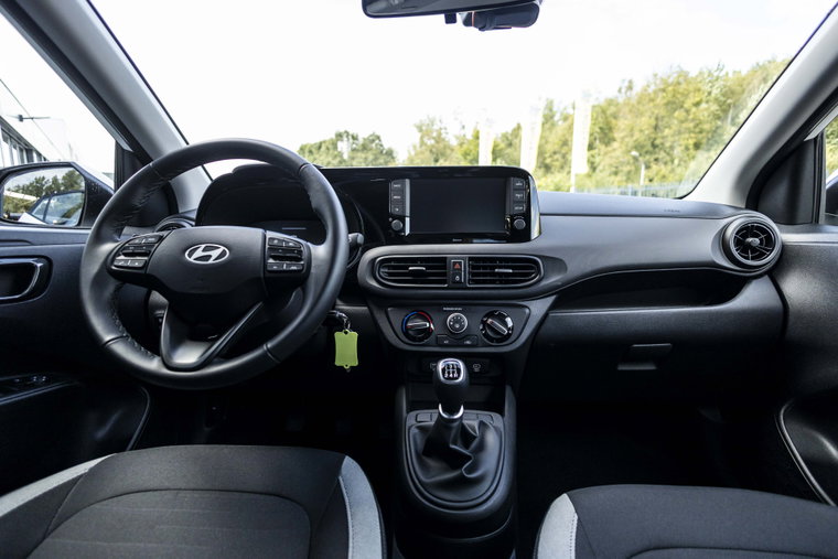 Vehicle Image 18