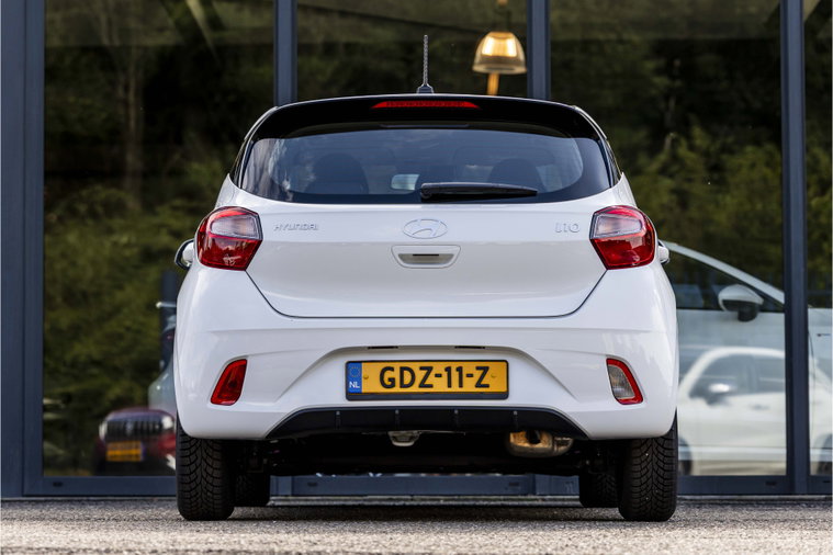 Vehicle Image 9