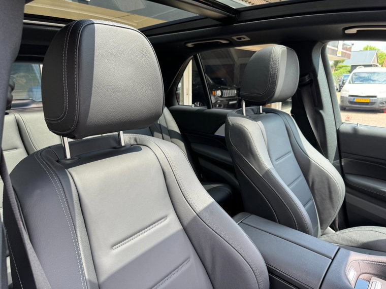 Vehicle Image 45