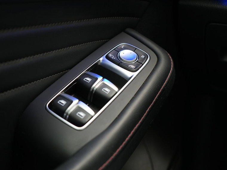 Vehicle Image 38