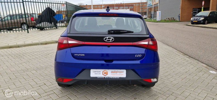 Vehicle Image 21