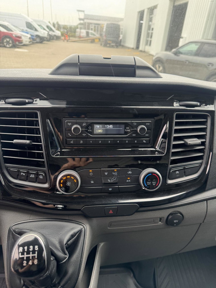 Vehicle Image 18