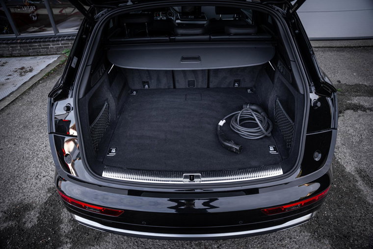 Vehicle Image 13