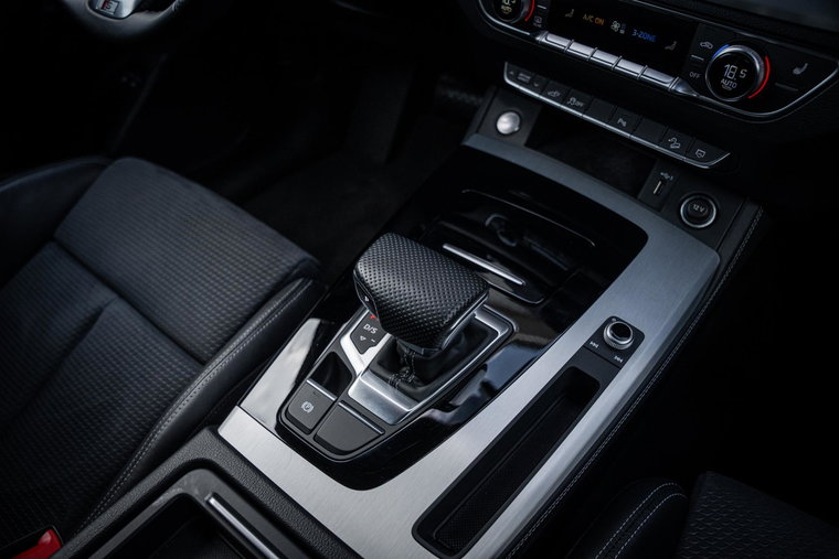 Vehicle Image 35