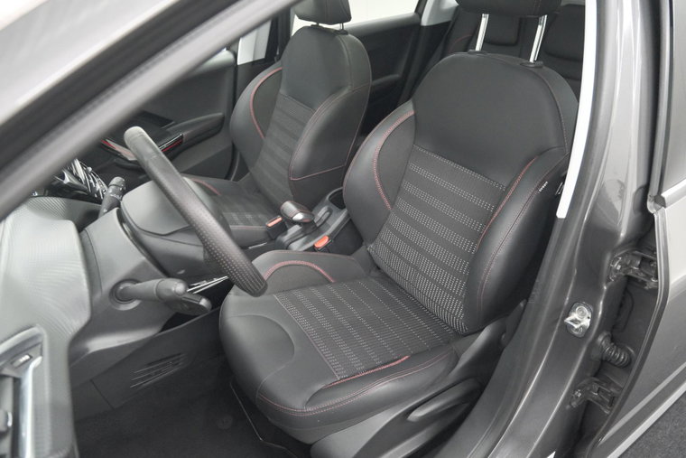 Vehicle Image 20