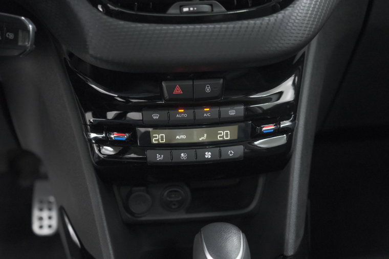 Vehicle Image 28