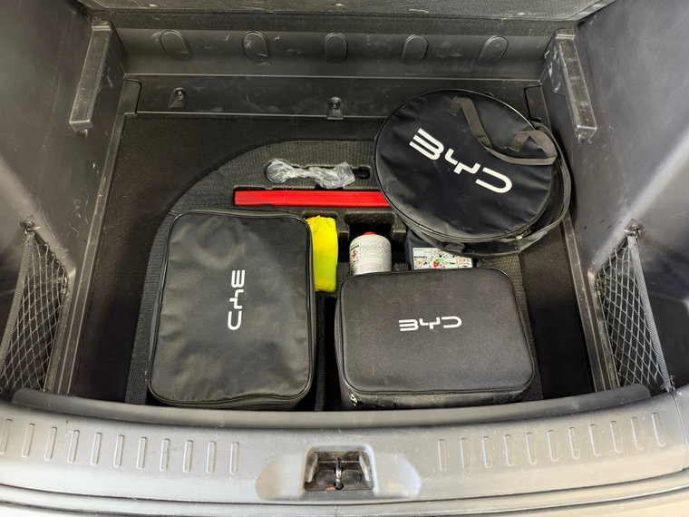 Vehicle Image 36