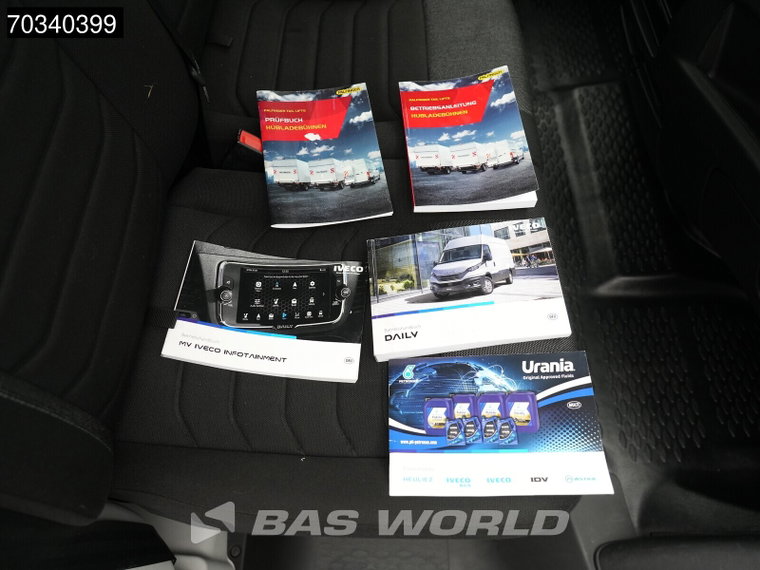 Vehicle Image 33