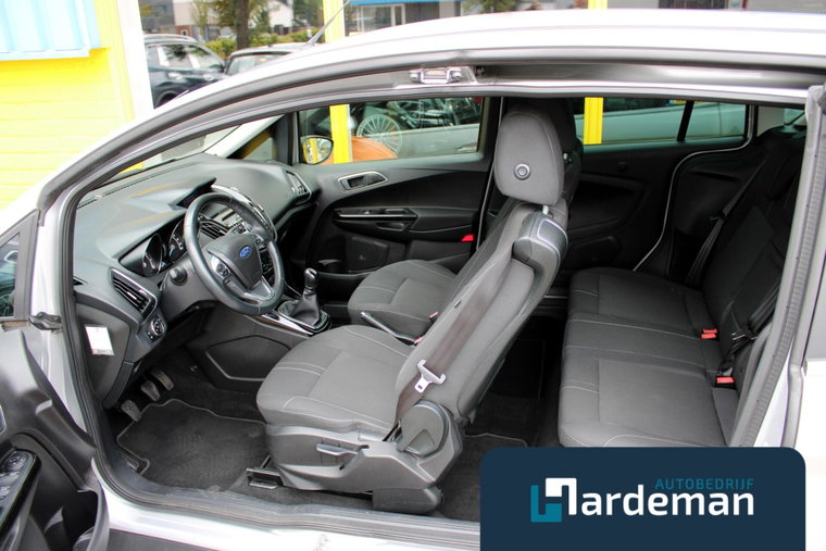Vehicle Image 7