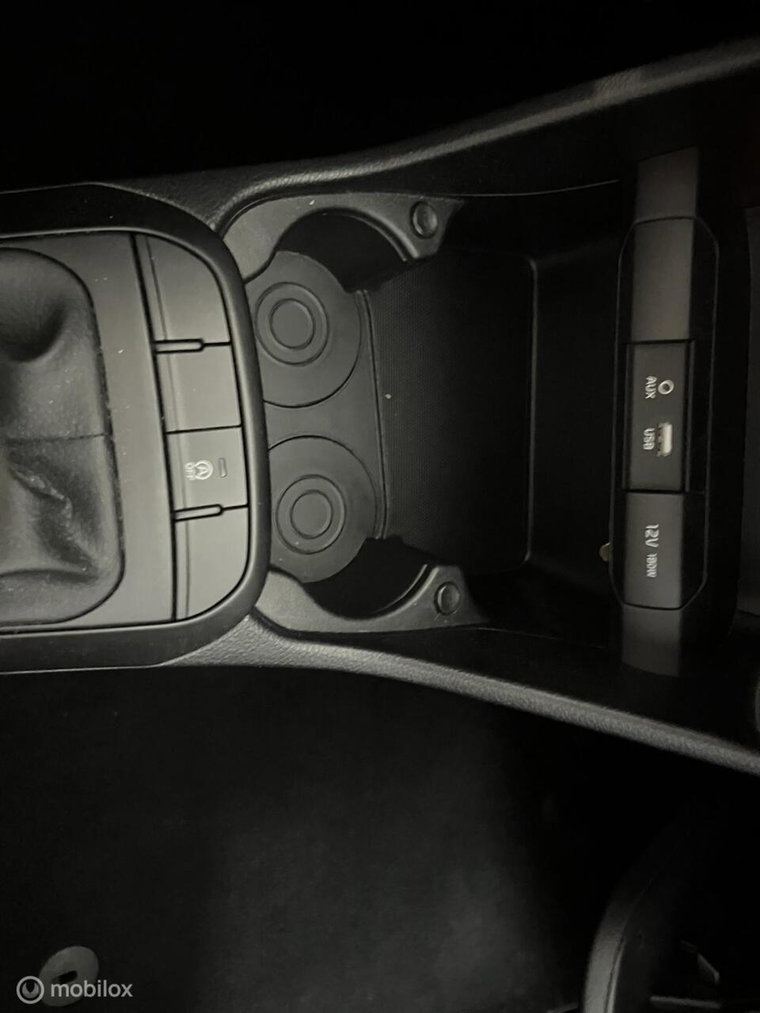 Vehicle Image 24