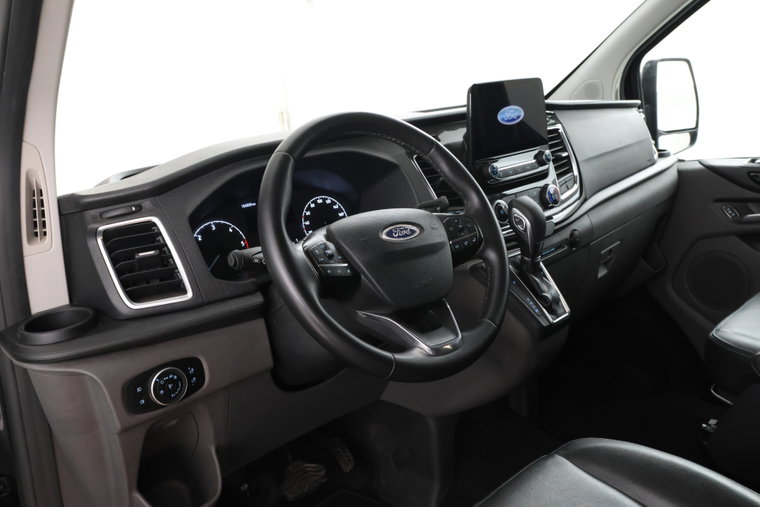 Vehicle Image 13