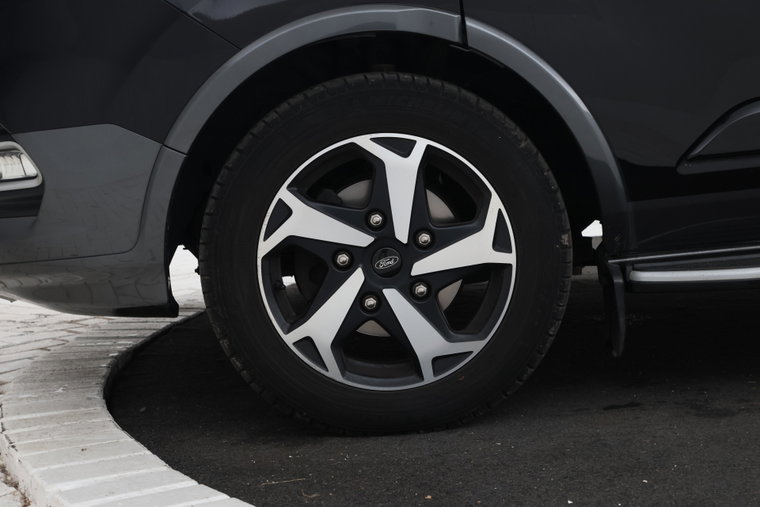 Vehicle Image 7