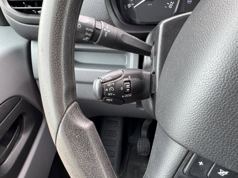 Vehicle Image 24