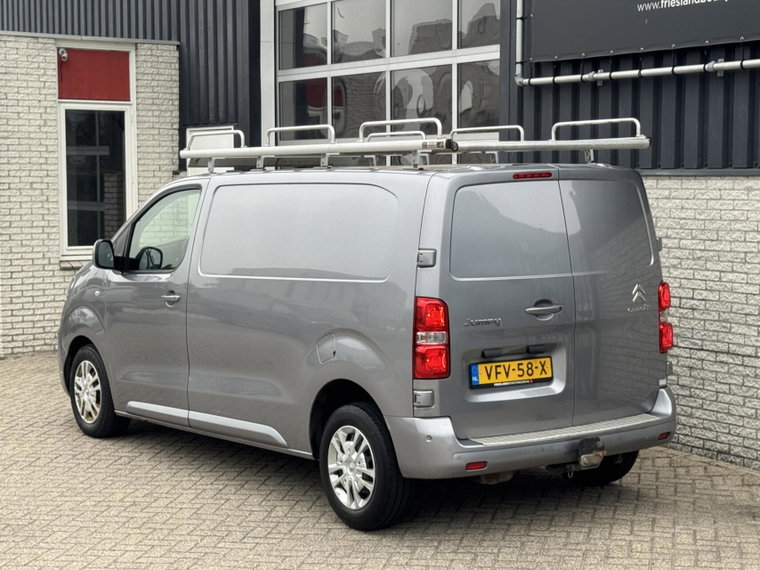 Vehicle Image 28
