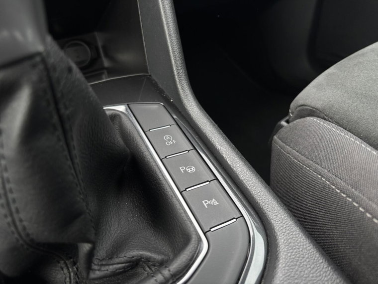 Vehicle Image 26