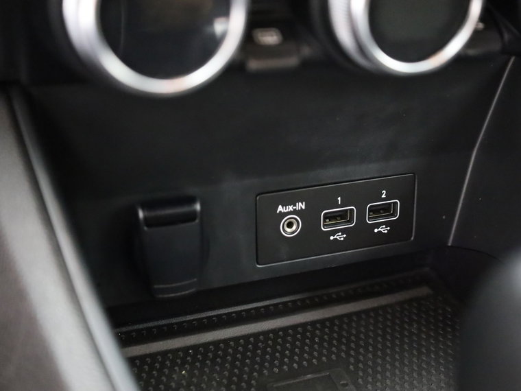 Vehicle Image 38