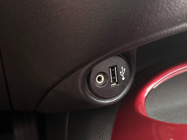 Vehicle Image 33