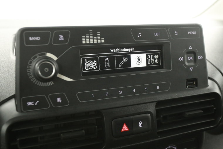 Vehicle Image 17