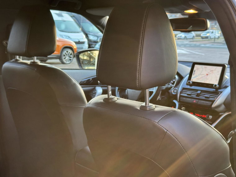 Vehicle Image 36