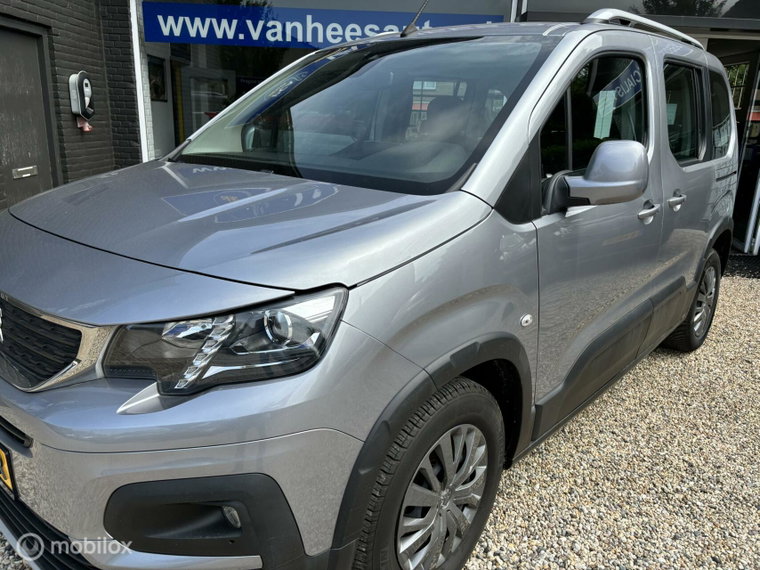 Vehicle Image 37