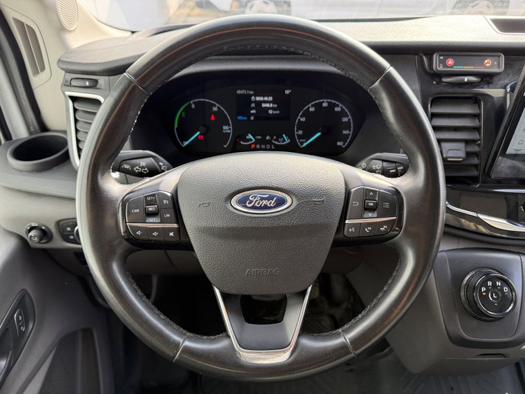 Vehicle Image 25
