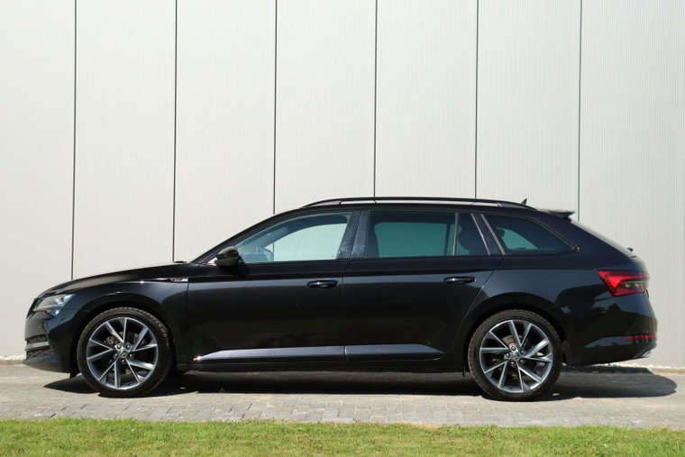Vehicle Image 6