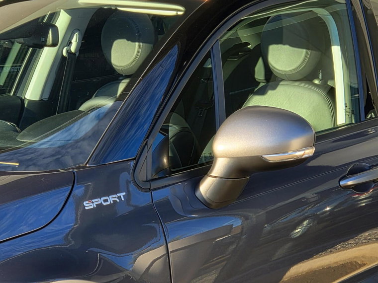 Vehicle Image 38
