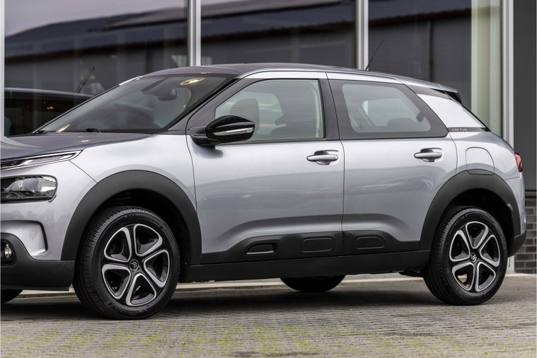 Vehicle Image 15