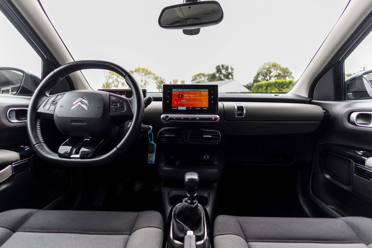 Vehicle Image 21