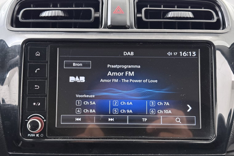 Vehicle Image 21