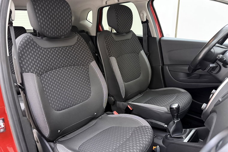 Vehicle Image 14