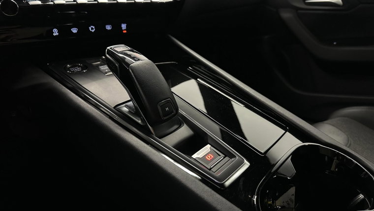 Vehicle Image 38